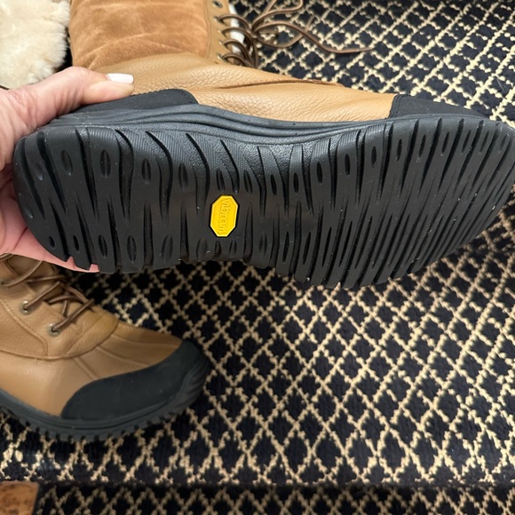 UGGS ADIRONDACK TALL CHESTNUT SUEDE LACE UP BOOT - Picture 5 of 7